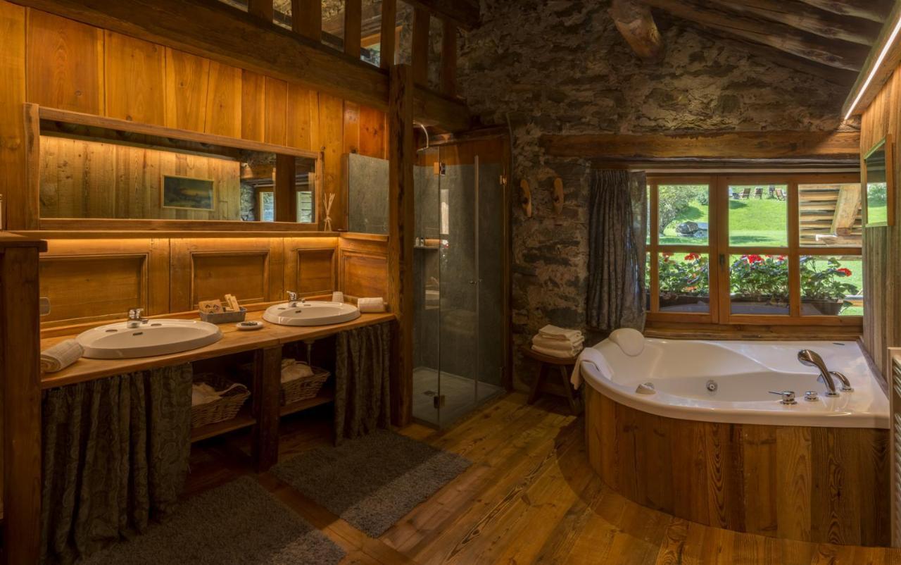 Hotellerie De Mascognaz Champoluc Esterno foto