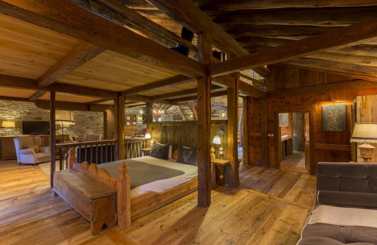 Hotellerie De Mascognaz Champoluc Esterno foto
