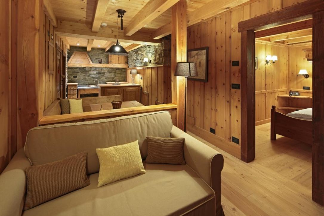 Hotellerie De Mascognaz Champoluc Esterno foto