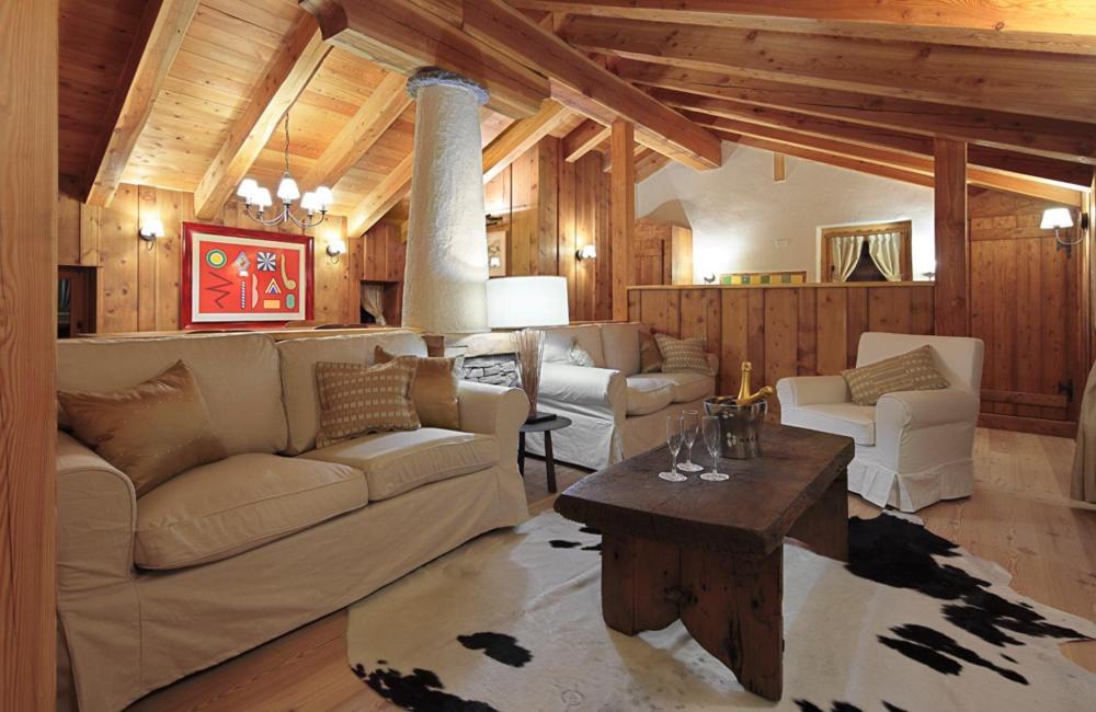 Hotellerie De Mascognaz Champoluc Esterno foto
