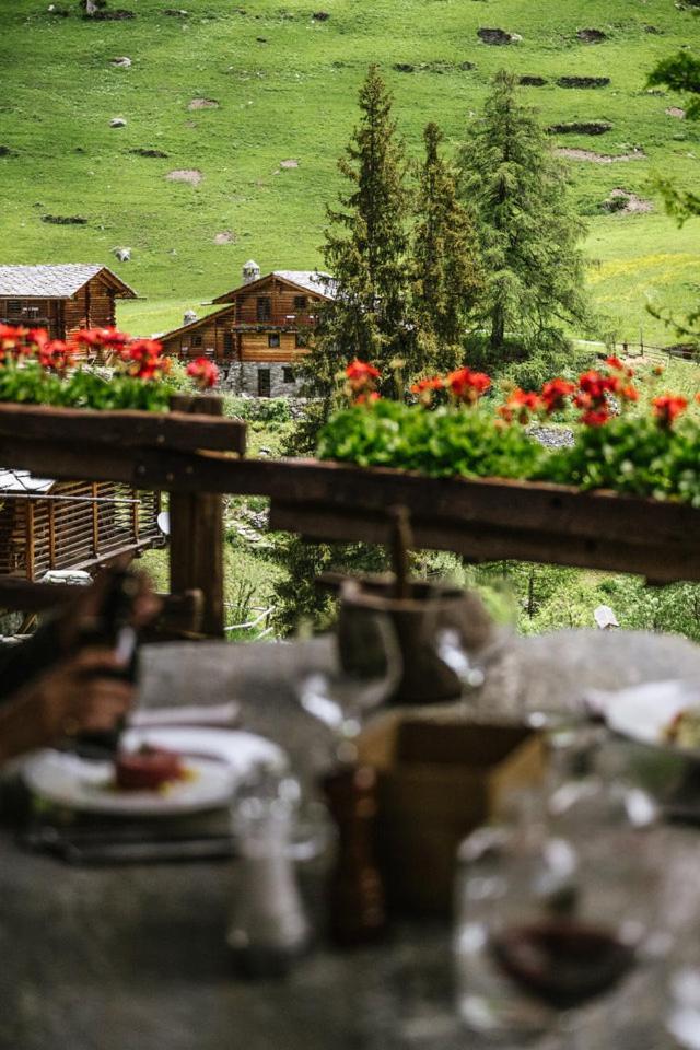 Hotellerie De Mascognaz Champoluc Esterno foto
