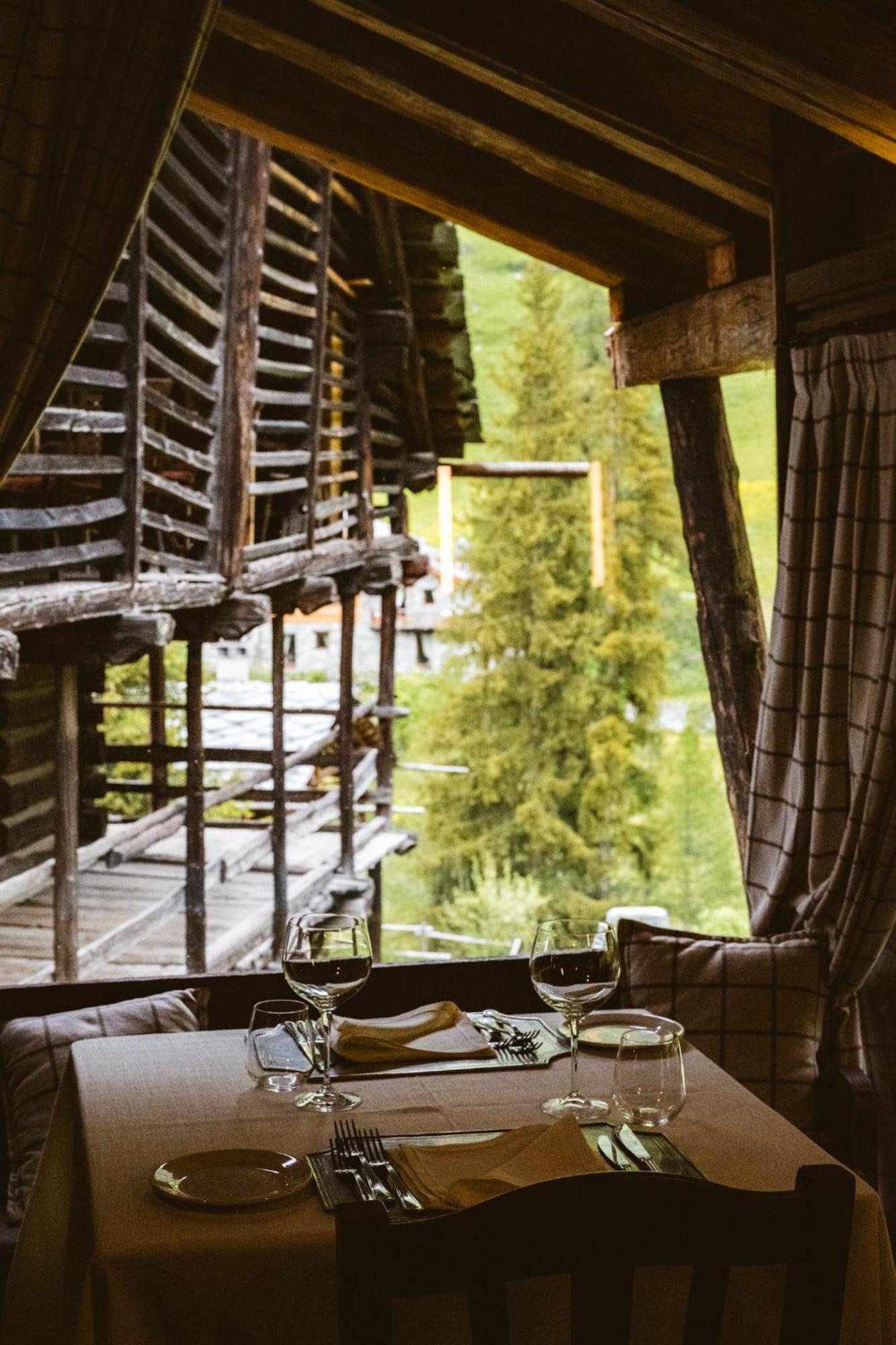 Hotellerie De Mascognaz Champoluc Esterno foto