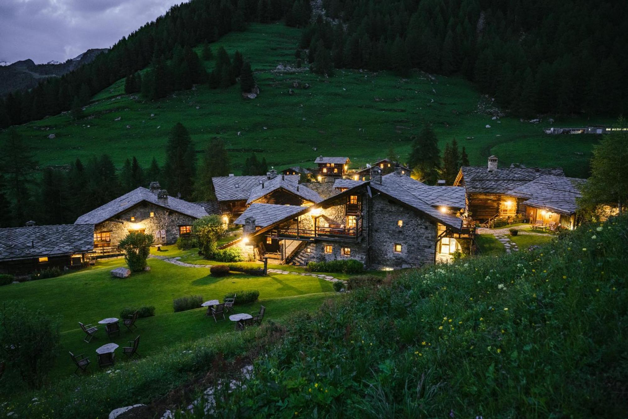 Hotellerie De Mascognaz Champoluc Esterno foto