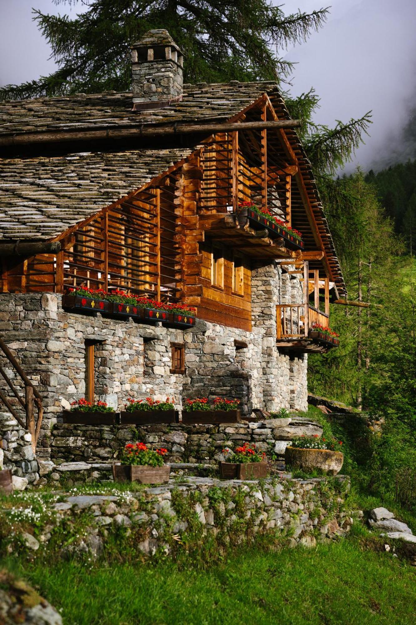 Hotellerie De Mascognaz Champoluc Esterno foto