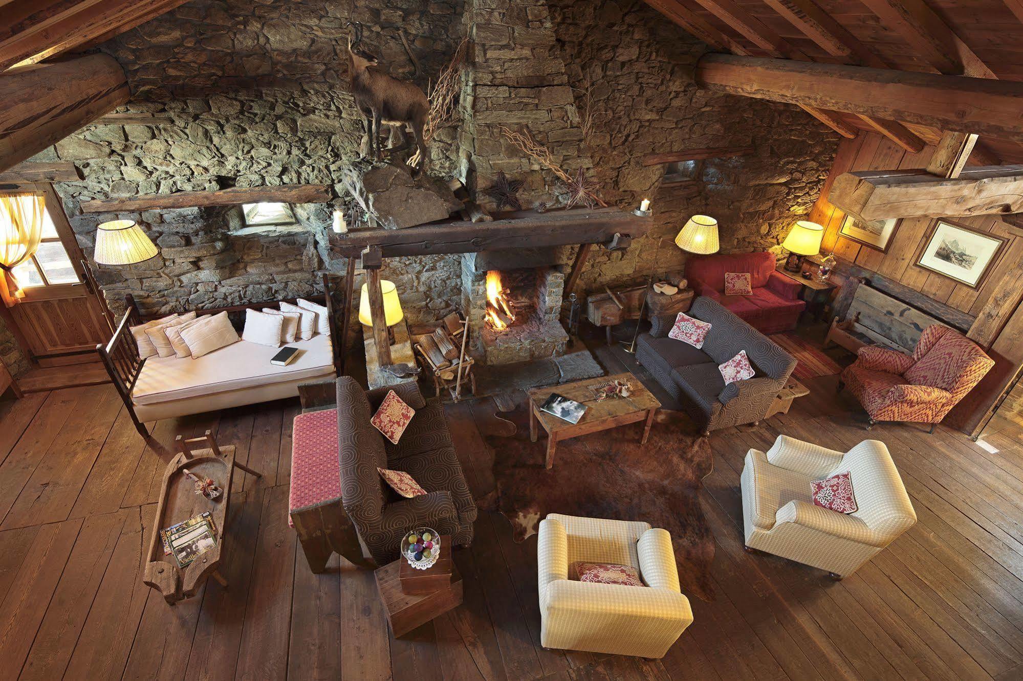 Hotellerie De Mascognaz Champoluc Esterno foto