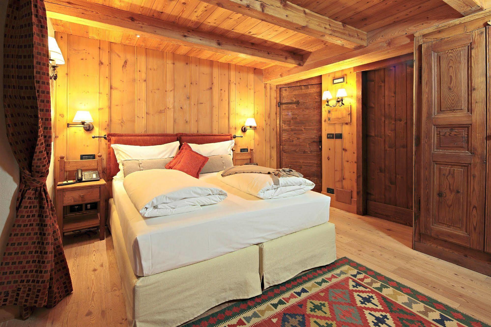Hotellerie De Mascognaz Champoluc Esterno foto